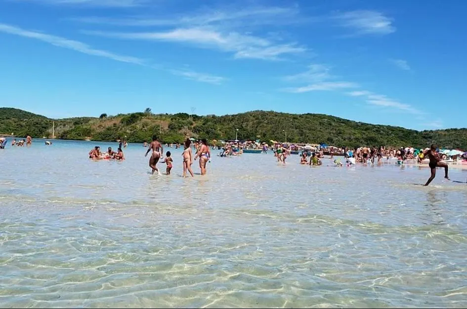 Paraíso em Cabo Frio - Casa em condomínio na praia do Peró-1